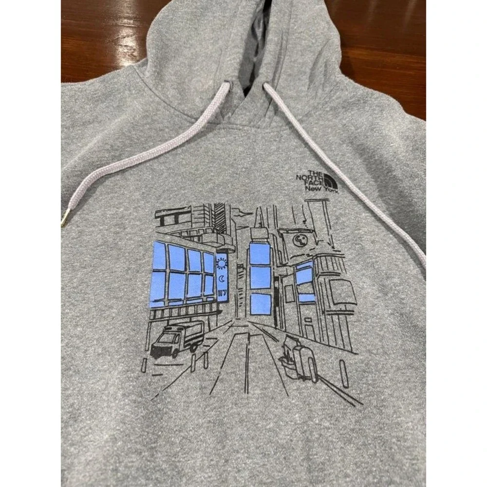 The North Face Landmark Hoodie New York City Gray Graphic Pullover Men’s Medium
